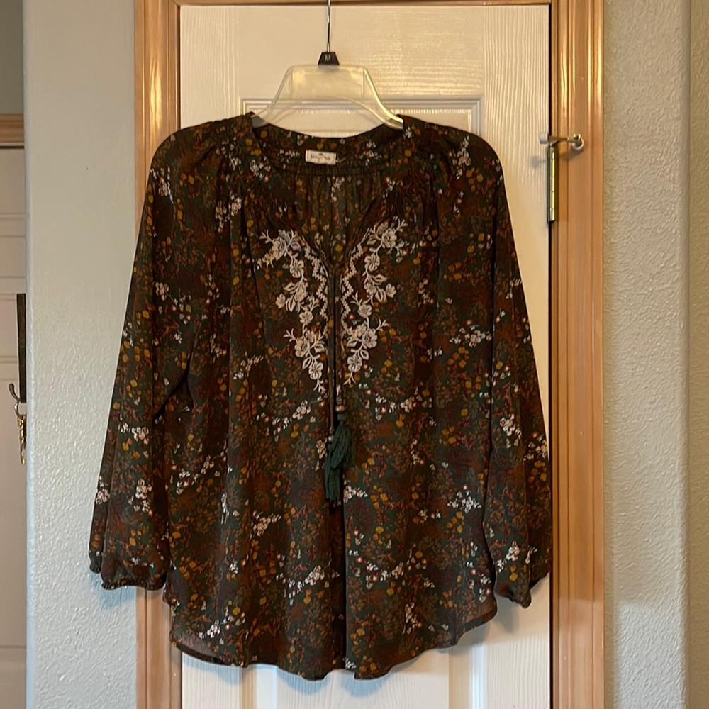 Blouse, tassel detail. Size XL